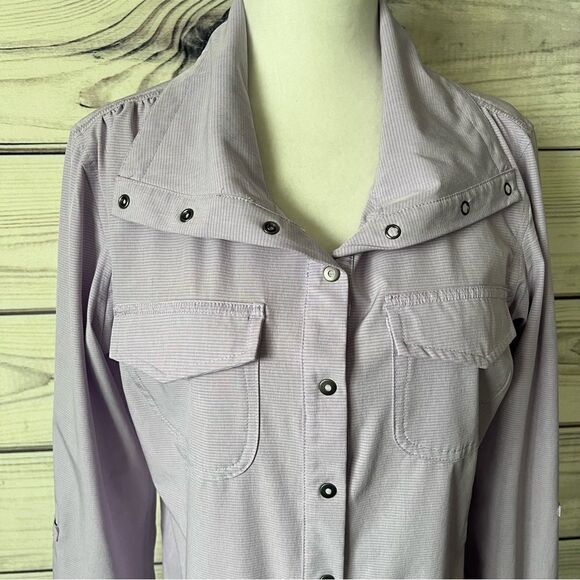 Duluth Trading Co Lilac Purple Sol Survivor Sun Protection Button Down Shirt - Picture 7 of 16